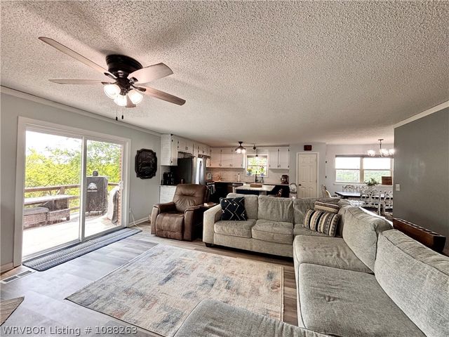 8811 Sebastian Court, Hackett, AR 72937