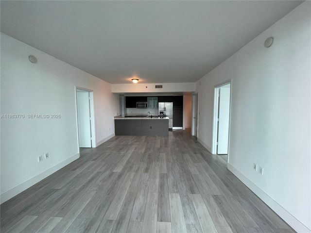 55 SE 6th St 2003, Miami, FL 33131