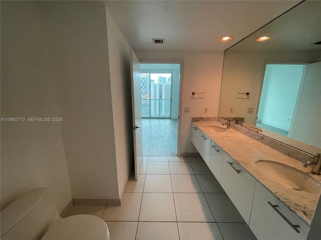 55 SE 6th St 2003, Miami, FL 33131