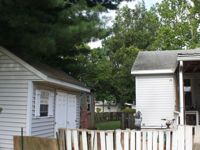 1 Elm Drive, Bethany, IL 61914