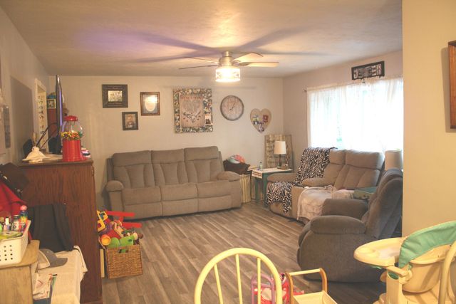 1 Elm Drive, Bethany, IL 61914