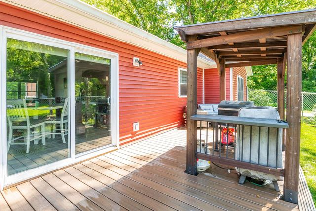 1062 E Ruby Creek Drive, Ellettsville, IN 47429