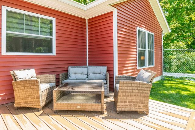 1062 E Ruby Creek Drive, Ellettsville, IN 47429