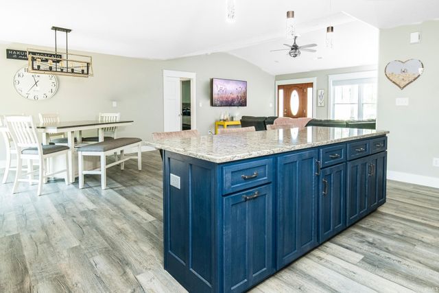 1062 E Ruby Creek Drive, Ellettsville, IN 47429