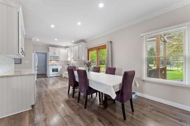 4989 N Remington Square, La Porte, IN 46350
