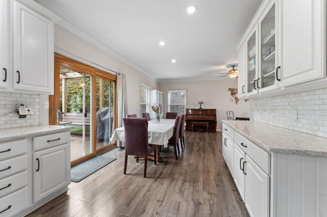 4989 N Remington Square, La Porte, IN 46350