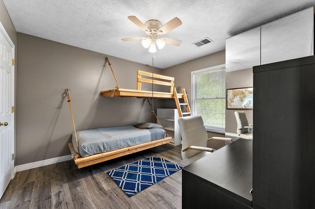 4989 N Remington Square, La Porte, IN 46350