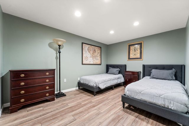 4989 N Remington Square, La Porte, IN 46350