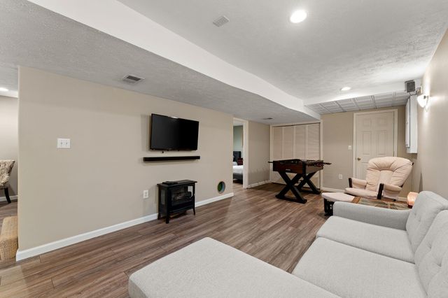 4989 N Remington Square, La Porte, IN 46350