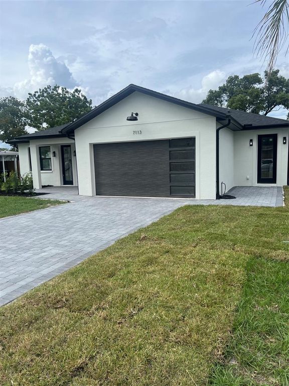 Image 1 of property listing at 7113 TURQUOISE LANE, Orlando, FL 32807