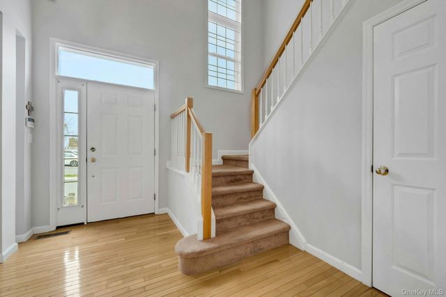 33 Valimar Boulevard, White Plains, NY 10603