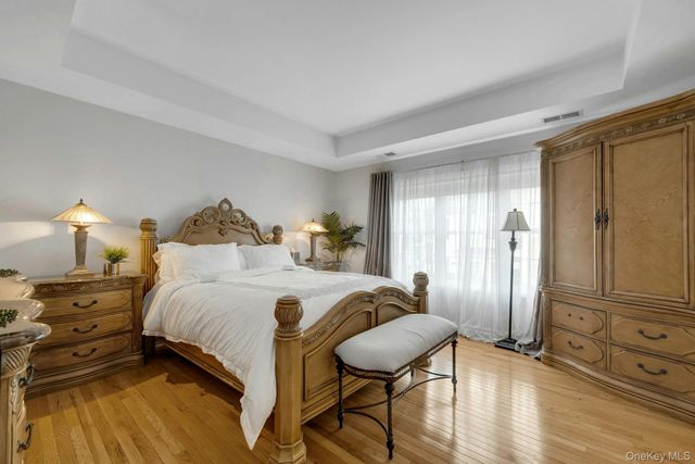 33 Valimar Boulevard, White Plains, NY 10603