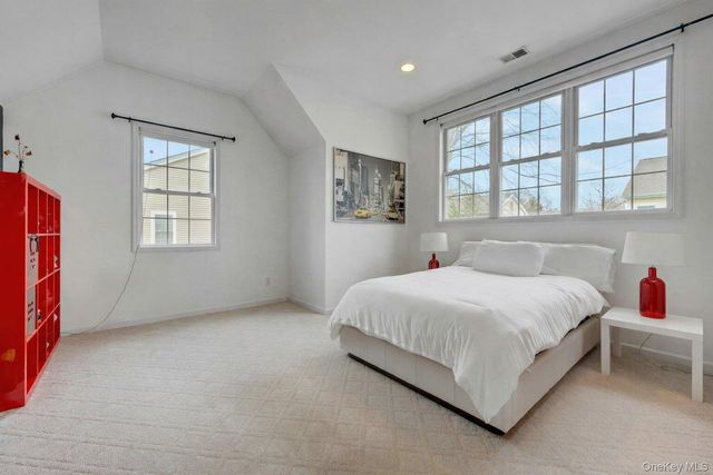 33 Valimar Boulevard, White Plains, NY 10603