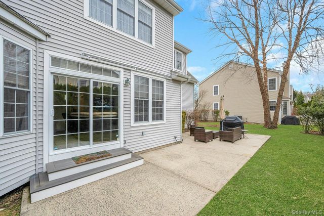 33 Valimar Boulevard, White Plains, NY 10603