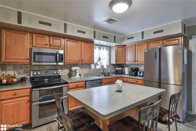 5016 Foxrun Lane, Whitehall Twp, PA 18052