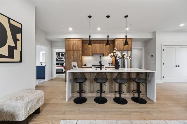 250 Bremen U2, Boston, MA 02128