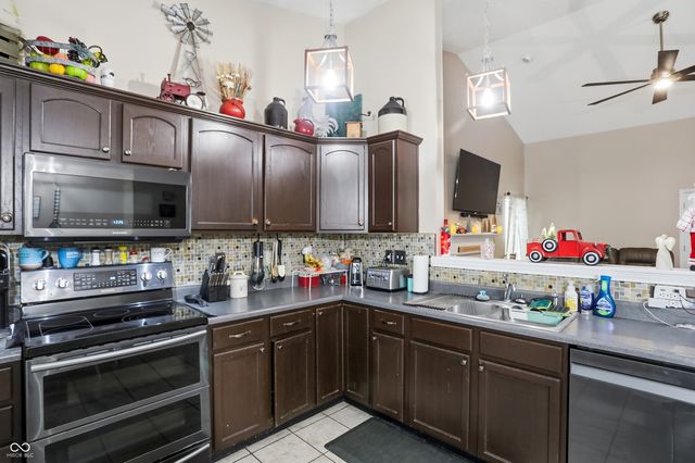 1073 Central Park Boulevard S, Greenwood, IN 46143