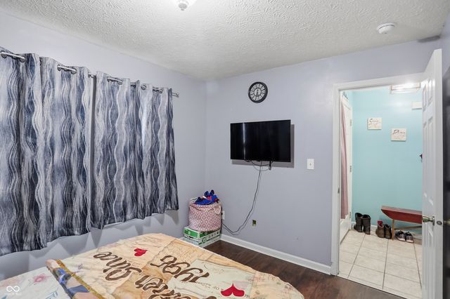 1073 Central Park Boulevard S, Greenwood, IN 46143