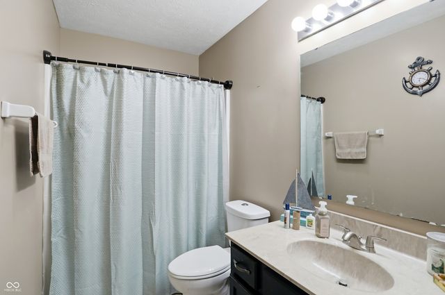 1073 Central Park Boulevard S, Greenwood, IN 46143