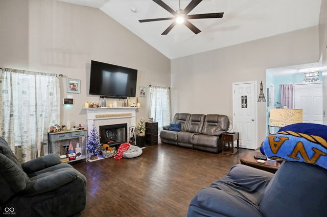 1073 Central Park Boulevard S, Greenwood, IN 46143