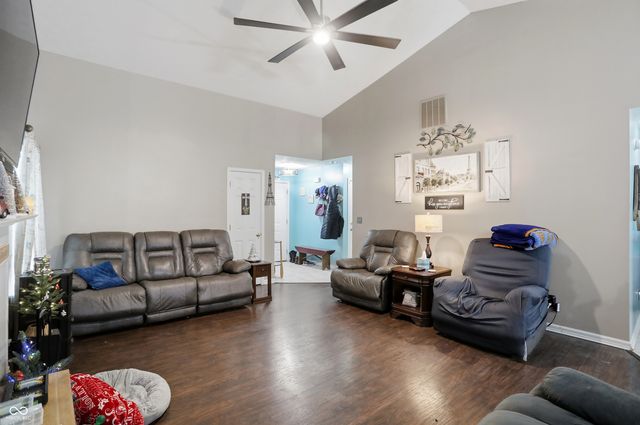 1073 Central Park Boulevard S, Greenwood, IN 46143