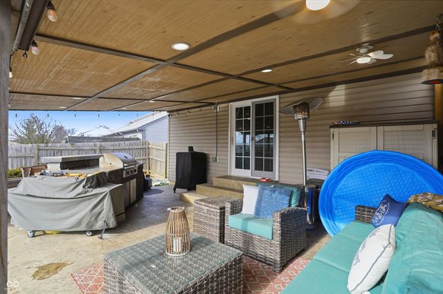 1073 Central Park Boulevard S, Greenwood, IN 46143