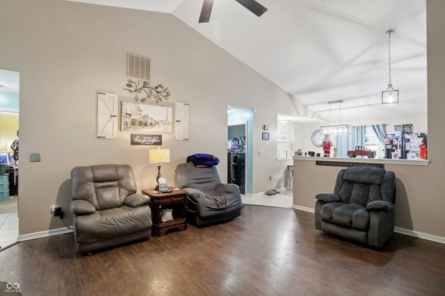 1073 Central Park Boulevard S, Greenwood, IN 46143