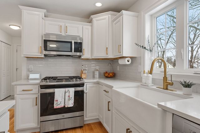 1180 Elm St Willow, Leominster, MA 01453