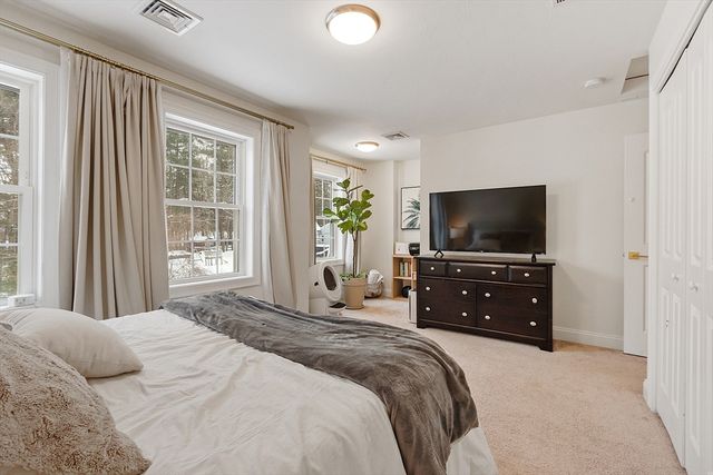 1180 Elm St Willow, Leominster, MA 01453