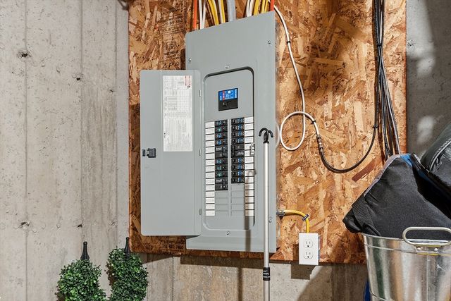 1180 Elm St Willow, Leominster, MA 01453