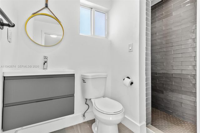 3855 SW 1st St, Miami, FL 33134