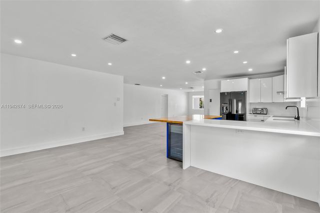 3855 SW 1st St, Miami, FL 33134