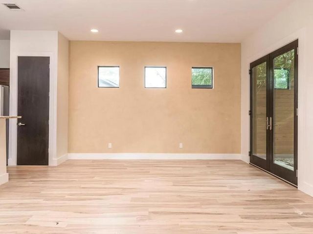 1907 W 30th ST B, Austin, TX 78703