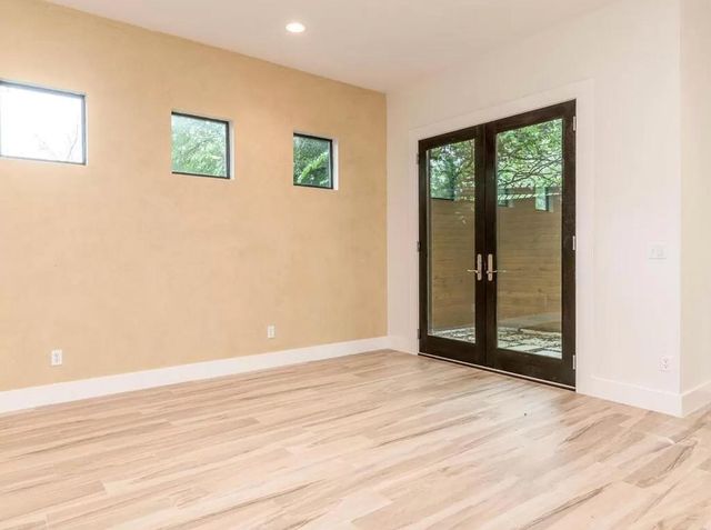 1907 W 30th ST B, Austin, TX 78703