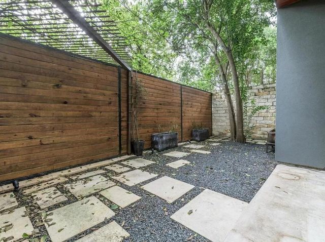 1907 W 30th ST B, Austin, TX 78703