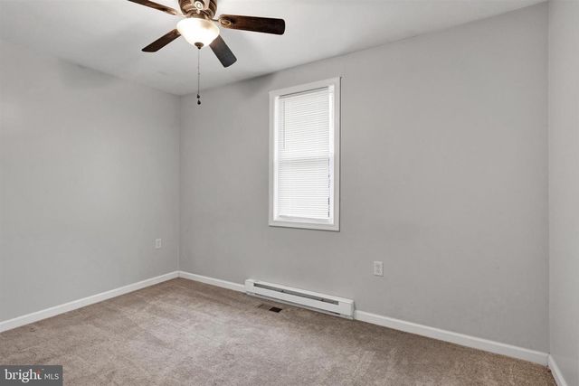 25 TIMBER RIDGE RD, Morgantown, PA 19543