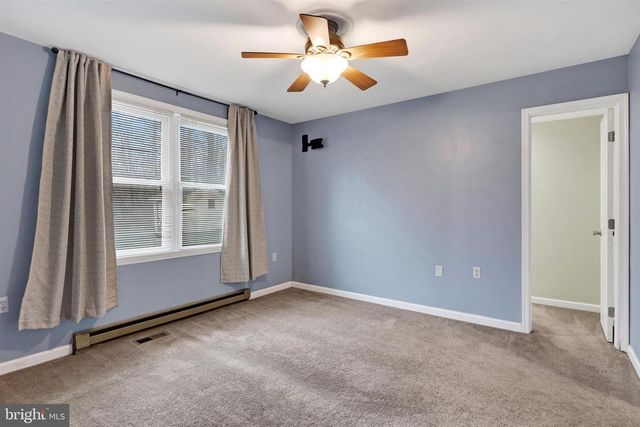 25 TIMBER RIDGE RD, Morgantown, PA 19543