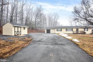 25 TIMBER RIDGE RD, Morgantown, PA 19543