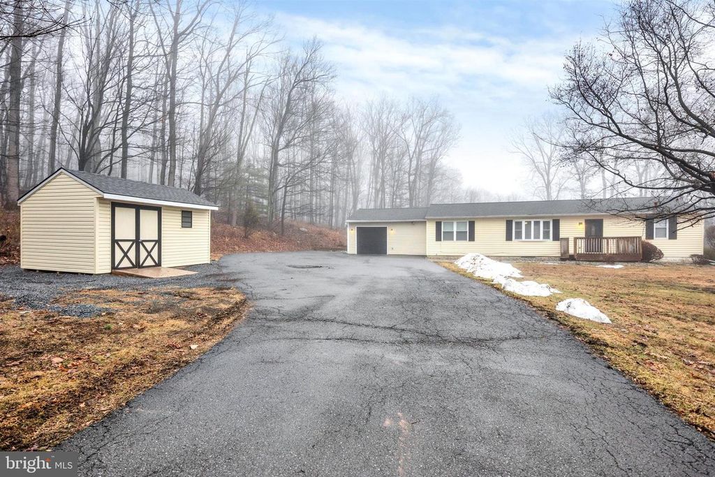 25 TIMBER RIDGE RD, Morgantown, PA 19543