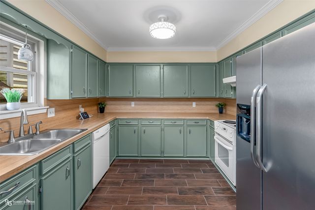 5504 Flagstone Drive, Shreveport, LA 71119