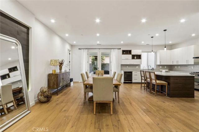 17812 Bromley Court, Encino, CA 91316