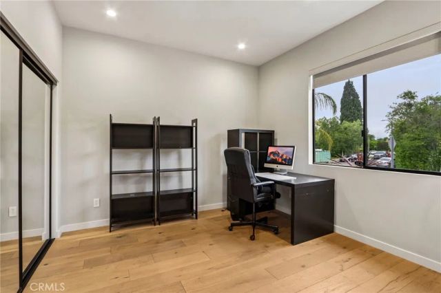 17812 Bromley Court, Encino, CA 91316