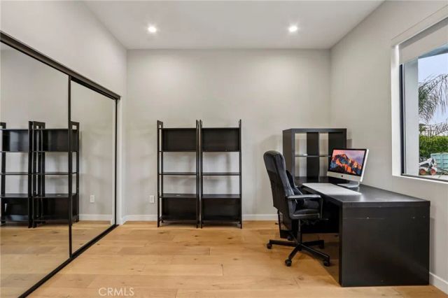 17812 Bromley Court, Encino, CA 91316