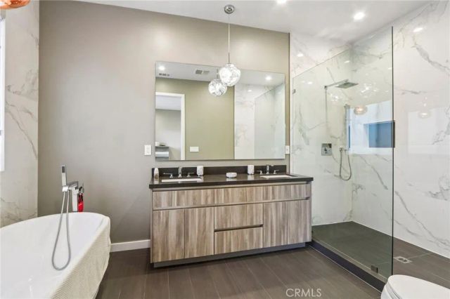 17812 Bromley Court, Encino, CA 91316