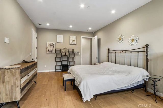 17812 Bromley Court, Encino, CA 91316