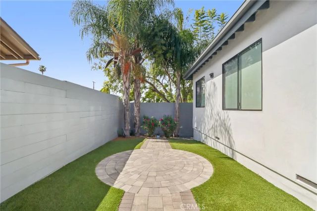 17812 Bromley Court, Encino, CA 91316