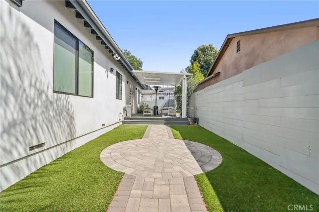 17812 Bromley Court, Encino, CA 91316