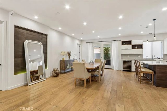 17812 Bromley Court, Encino, CA 91316