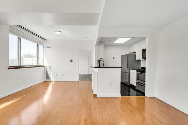 169 Monsignor Obrien Hwy 309, Cambridge, MA 02141