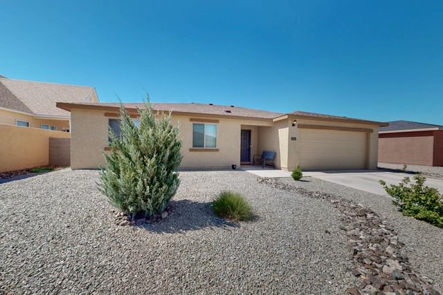 2401 DESI Loop, Belen, NM 87002